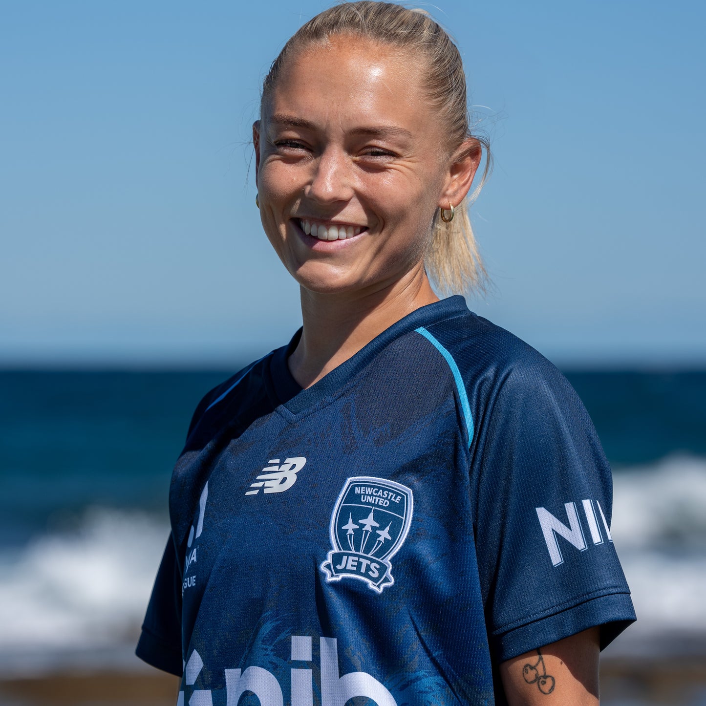 25/26 ALW Newcastle Jets Third Jersey - WOMENS SIZING **PRE-ORDER**